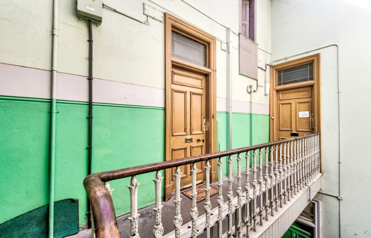 Entire Period Flat By City Centre Edinburgh Bagian luar foto